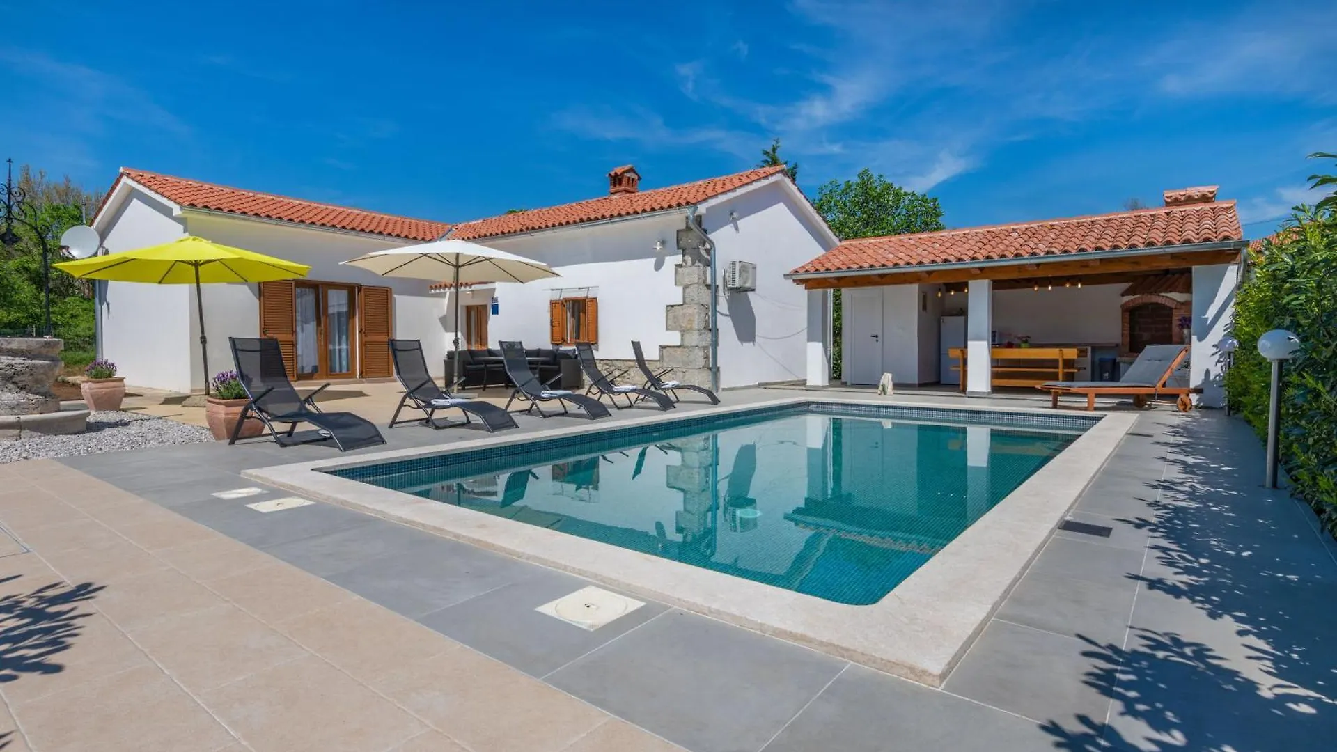 Villa Irena Labin, A Cozy And Charming Villa Near The Beach